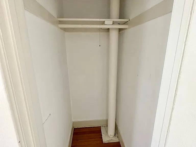 Crestmoore 715 — Photo 10