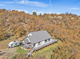 5977 Dark Hollow Rd, Medford, OR 97501