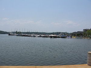 4th image of 100 Harbor Pl Unit 402