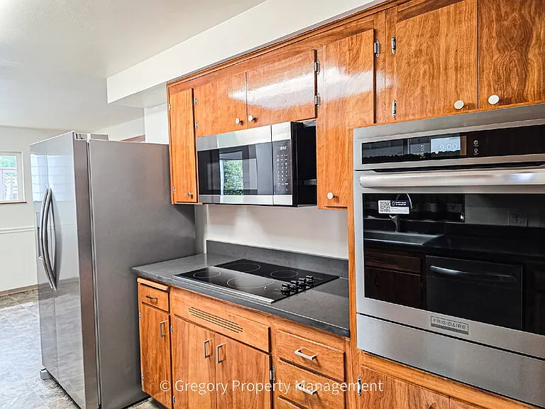 4908 Dogwood Dr — Photo 8