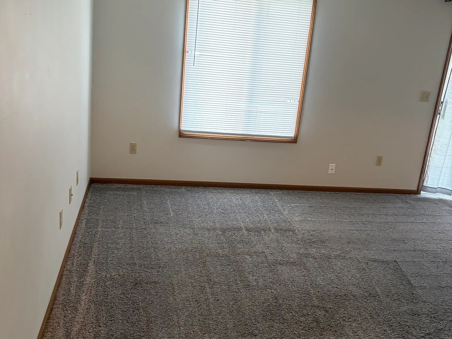 3 bed, 1.5 bath, 1123 sqft, $1,450 — Photo 2