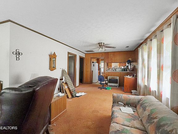 5th image of 1447 Webster Rd