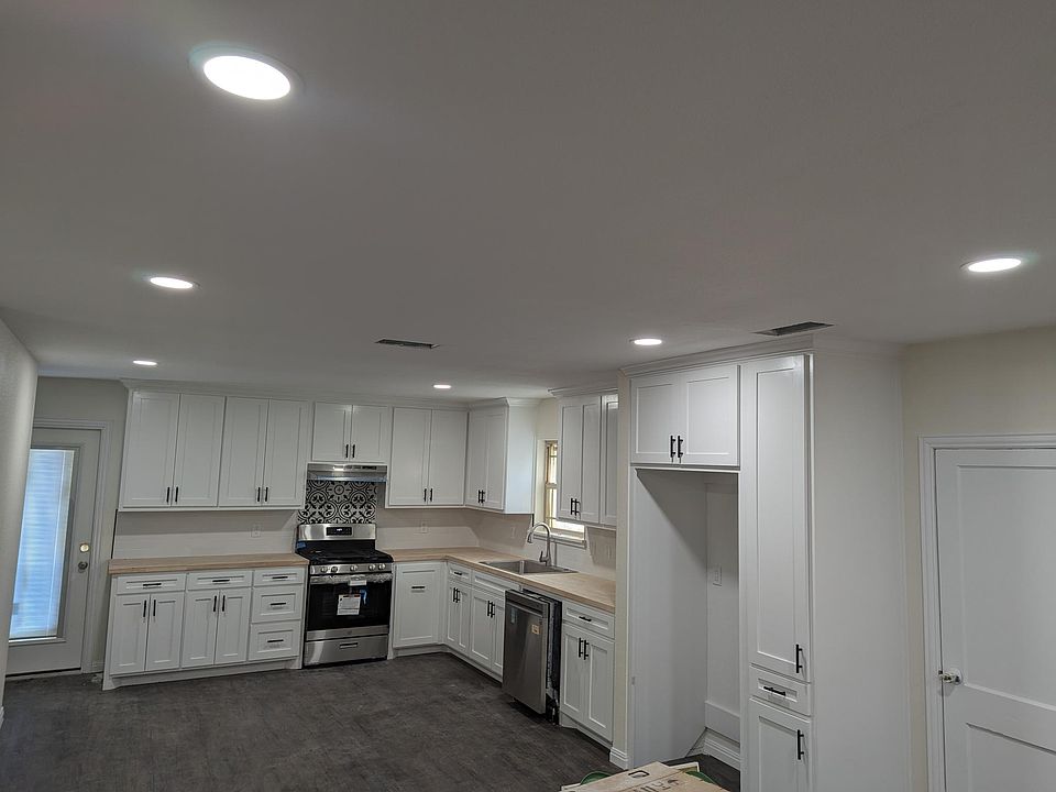 1st image of 1436 Nash St