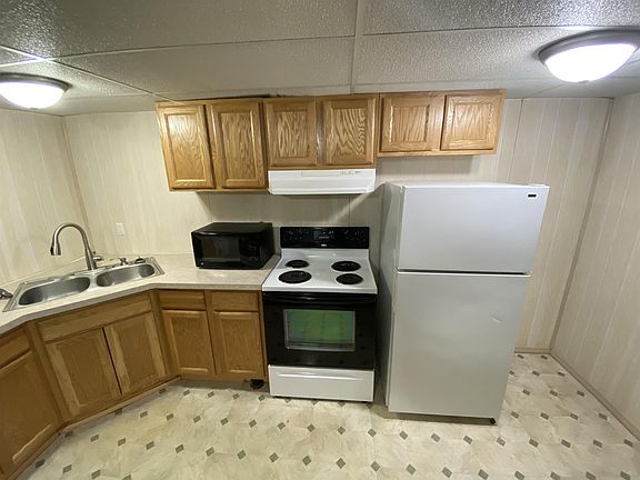 3rd image of 1224 N Lloyd St