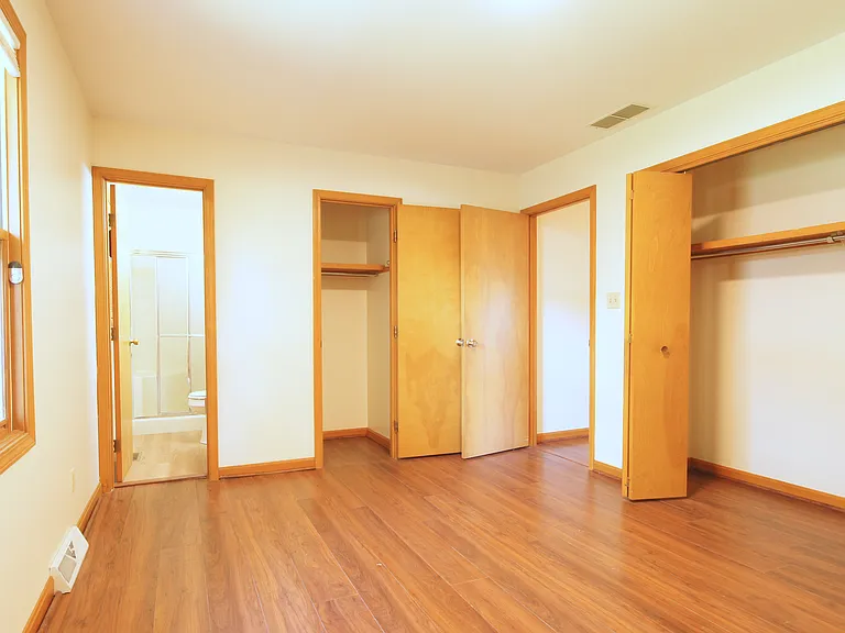 7666 Gourley Ln — Photo 18