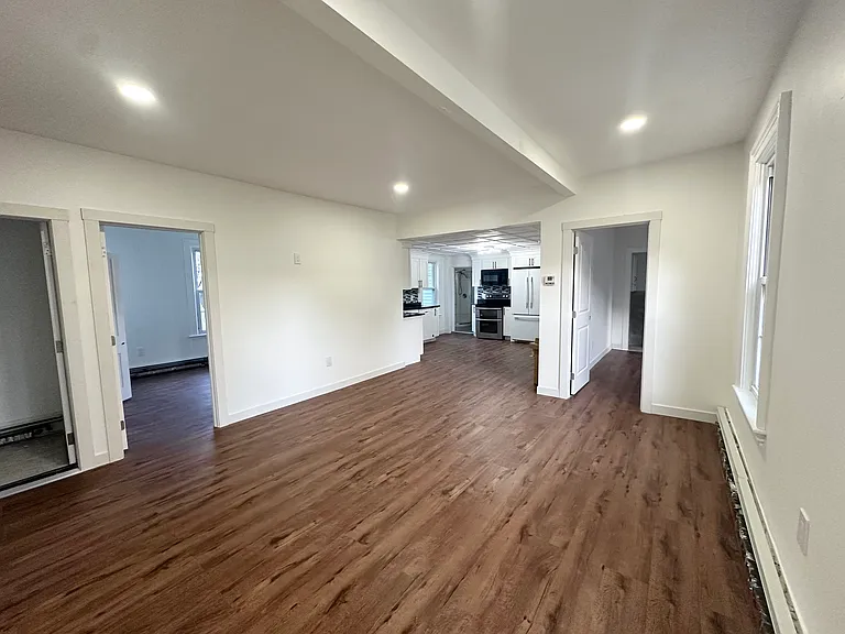 73 Asylum St #1 — Photo 5