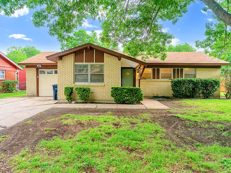 4716 Fawn Dr — Photo 1