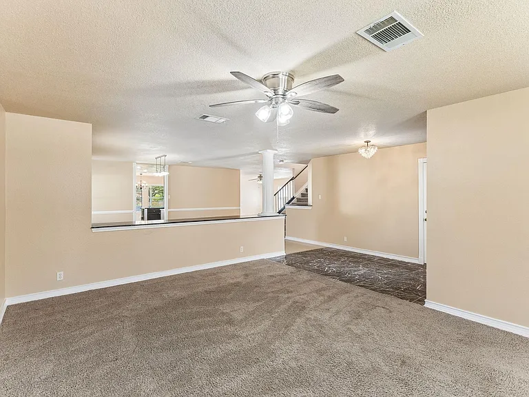 1300 Chalk Ln — Photo 6
