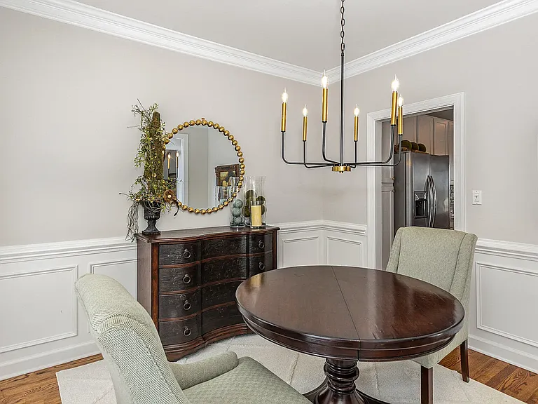 8400 Hobhouse Cir — Photo 5