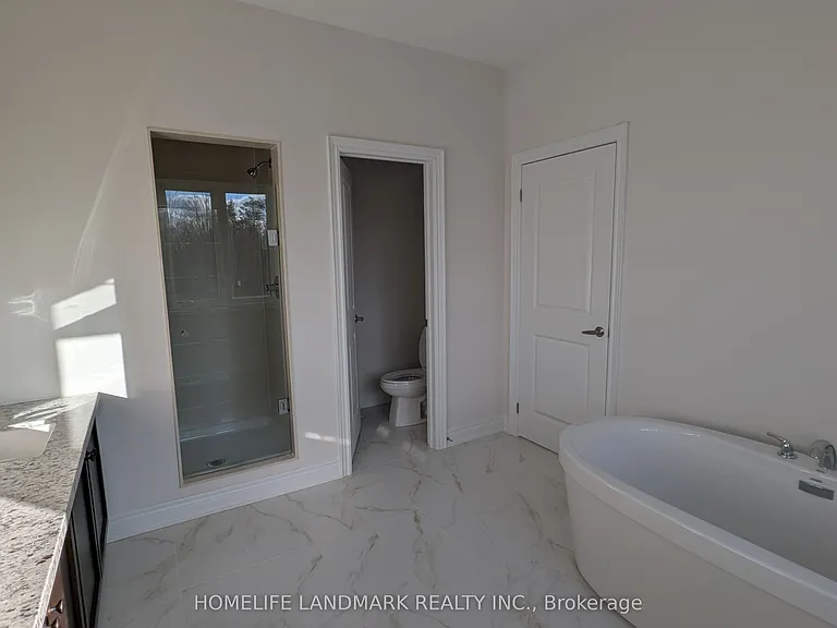 2868 Shortreed Gdns — Photo 30