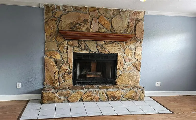 1103 Southside Dr — Photo 4