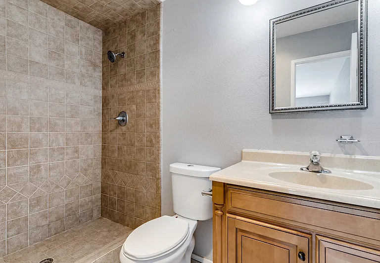 7504 Portman Ave — Photo 11
