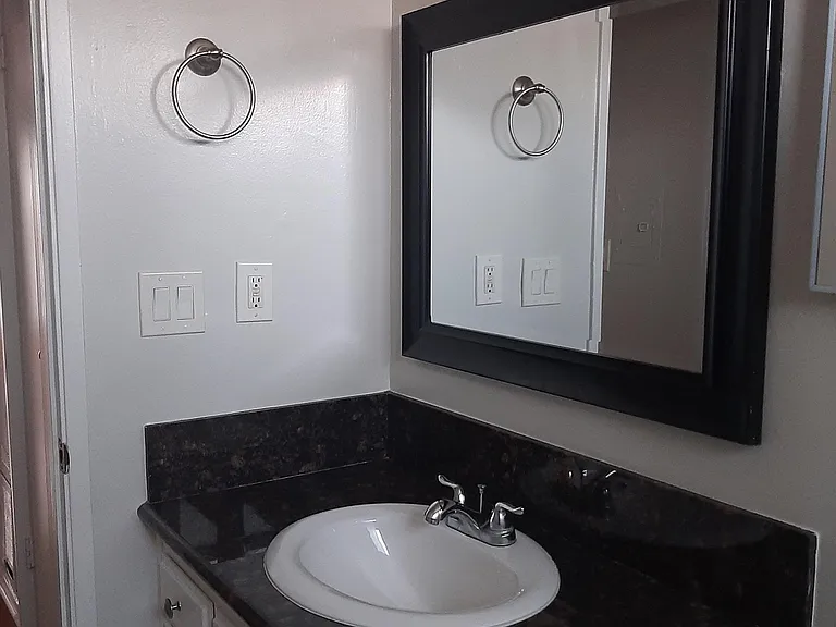 4475 Rosewood Ave #112 — Photo 5