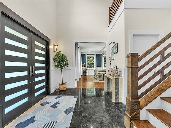 4th image of 125 Union St