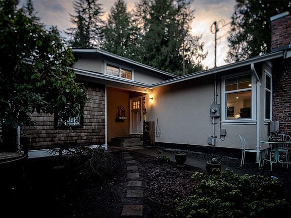 3rd image of 1116 Cheeke Rd