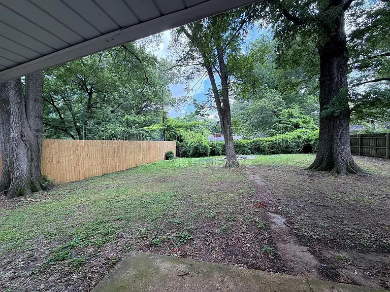 4550 Quince Rd — Photo 15