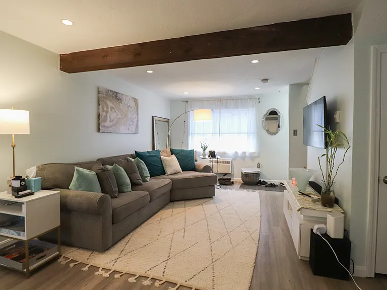 54 Fairfield Park — Photo 3