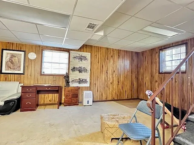 5 bed, 2.0 bath, 1971 sqft, $2,495 — Photo 4
