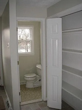 107-109 Commercial St #1 — Photo 10