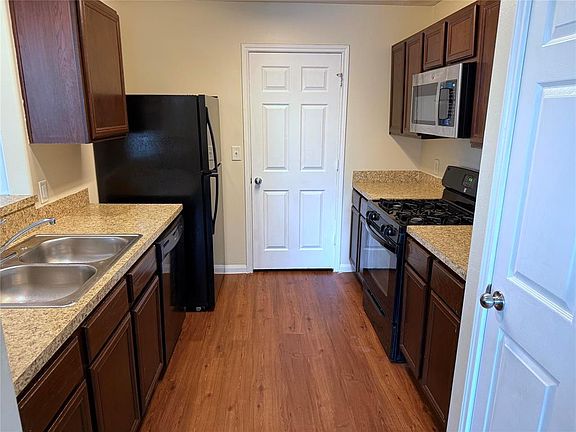 4th image of 15415 Bammel Oaks Court