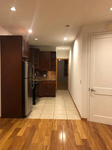 2 bed, 1.5 bath, 800 sqft, $2,900 — Photo 1