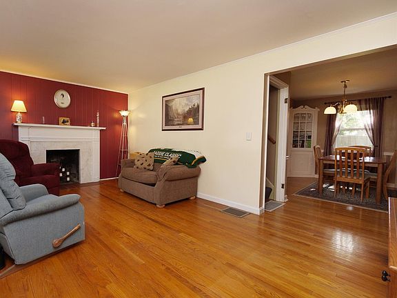 4th image of 8070 Colette Ln