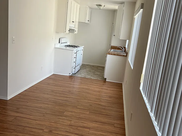 5-13508 Burbank Blvd — Photo 3
