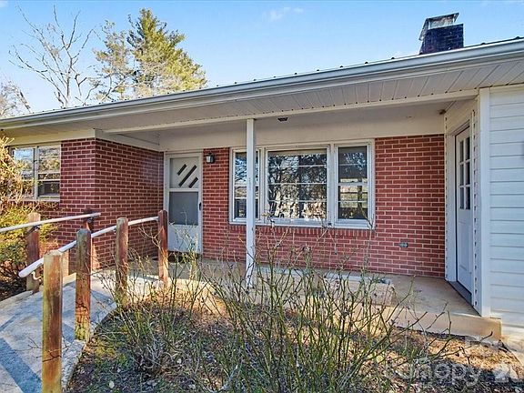 4th image of 297 Banner Farm Rd