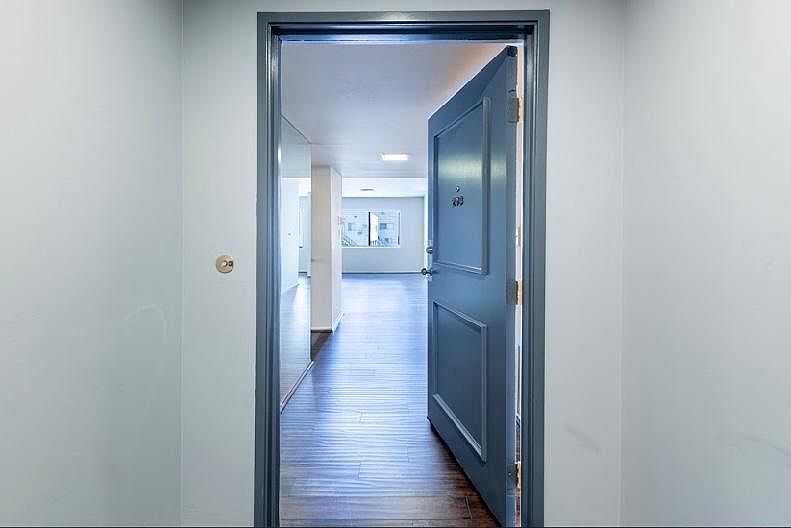 1st image of 1229 E Wilson Ave