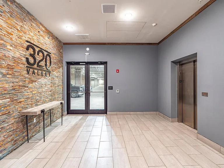 320 Valley St #209 — Photo 24