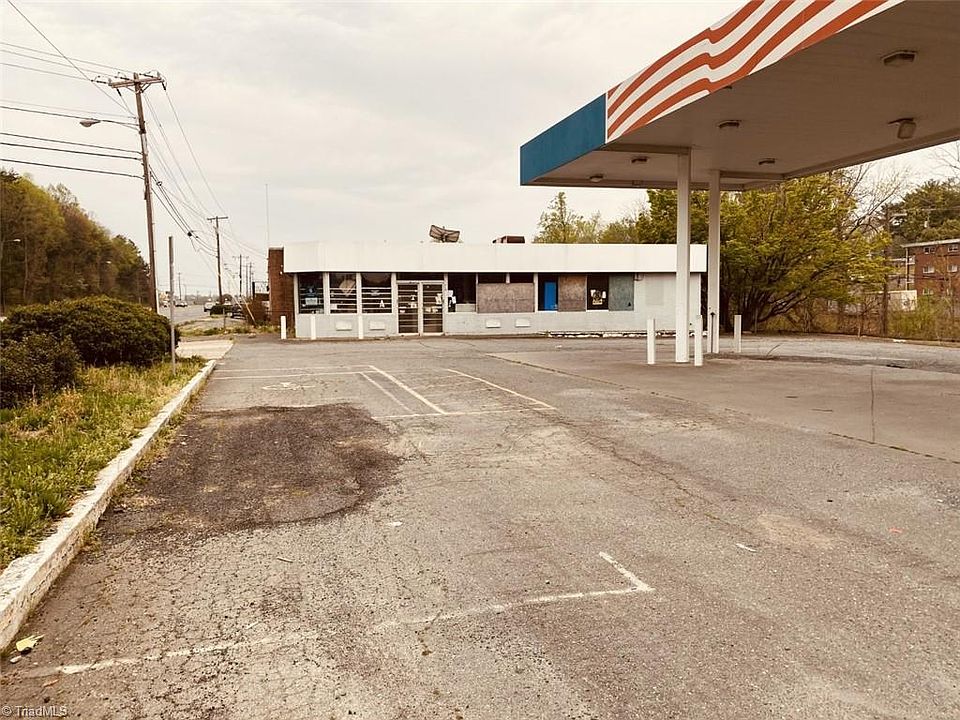 1st image of 714 Peters Creek Pkwy