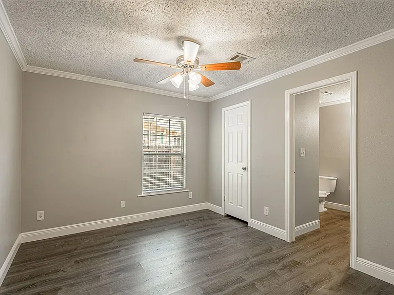 164 Varsity Dr — Photo 19