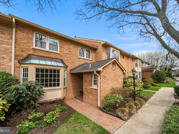 7308 Aynsley Ln, Mc Lean, VA 22102