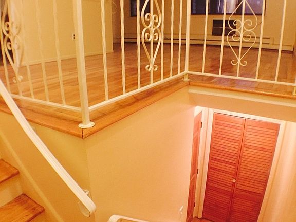 3rd image of 3139 29th Street # Second Fl