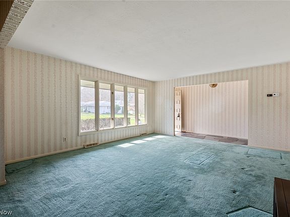 4th image of 8600 Scarlet Oak Ln