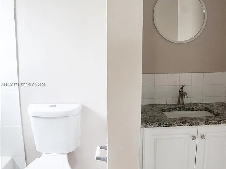 4240 Woodside Dr — Photo 28