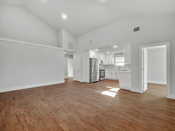 3rd image of 6449 Lontos Dr