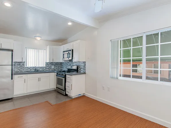 2bd/1ba Apartment In Crown Point! - 2 Blocks To Sail Bay! - $3,995/Mo!, 3880.5 Haines St, San Diego, CA 92109