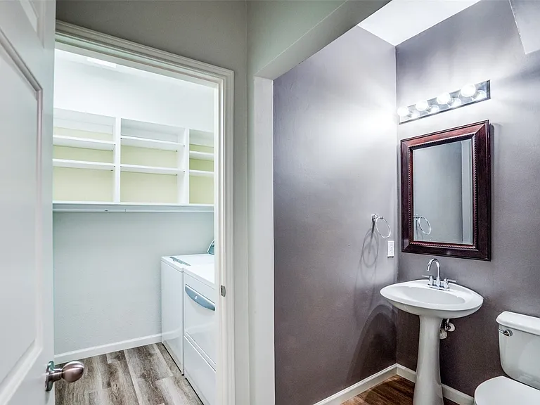 8600 Brunswick Dr — Photo 21