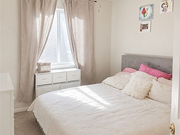 4th image of 3744 Ramura Ave