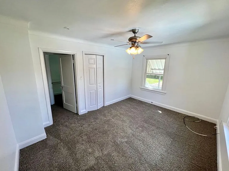 1114 Underwood Ave — Photo 10