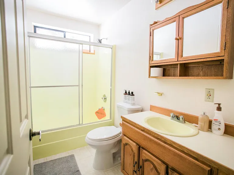 1434 Skyline Dr — Photo 15