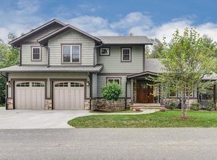 102 Bridgewater Dr, Fletcher, NC 28732