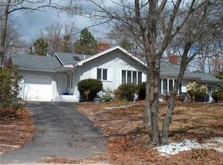 3 Waquoit Landing Rd, East Falmouth, MA 02536