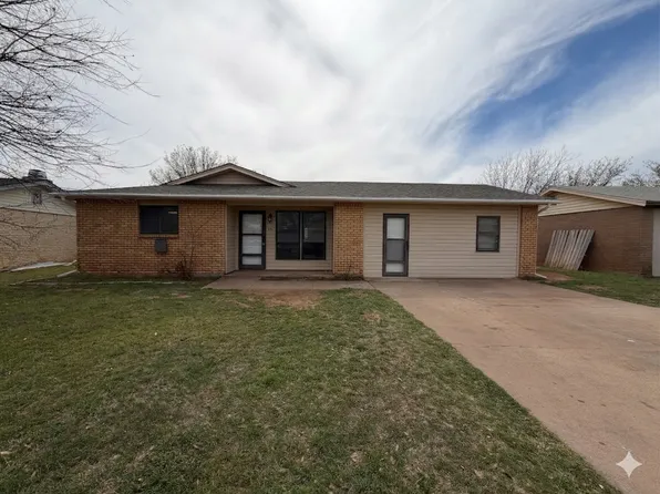 911 W Louisa Ave, Iowa Park, TX 76367