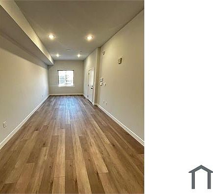 2nd image of 2419 N 7th St #D