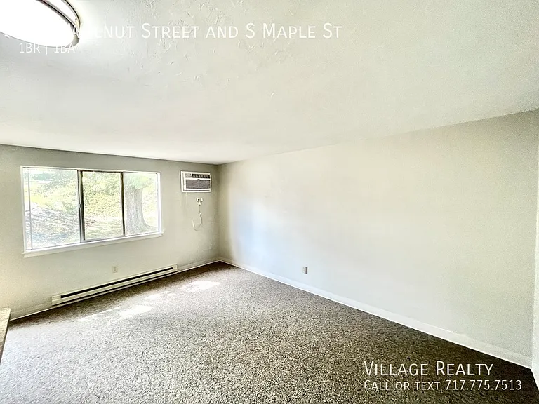 W Walnut St — Photo 45