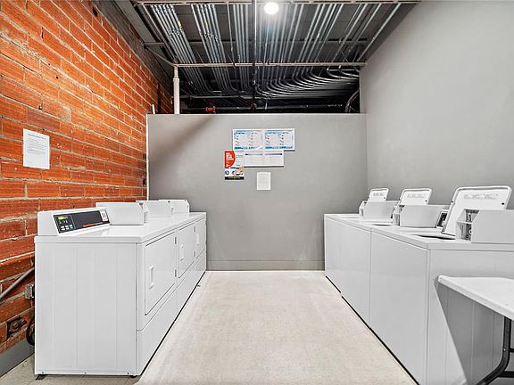 4th image of 612 W Texas Ave #223