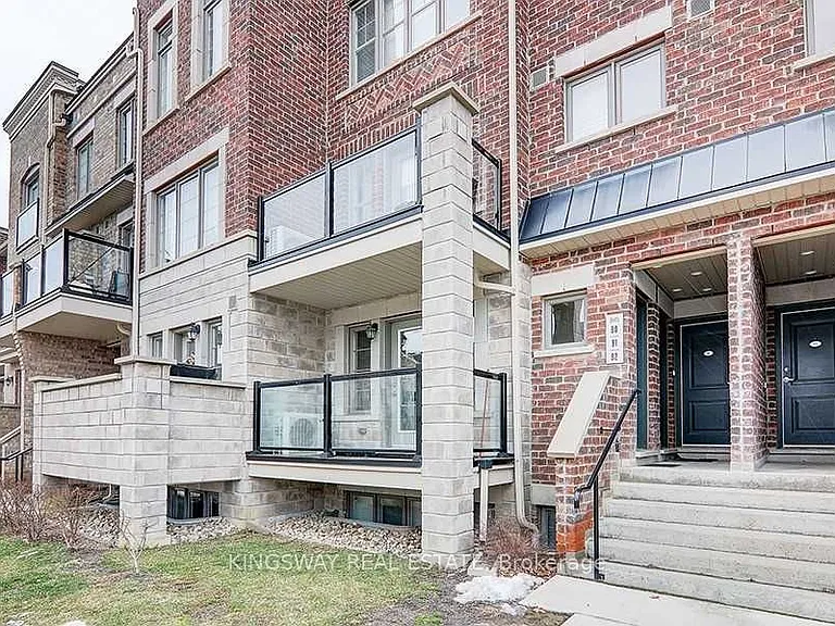 100 Parrotta Dr #92 — Photo 2