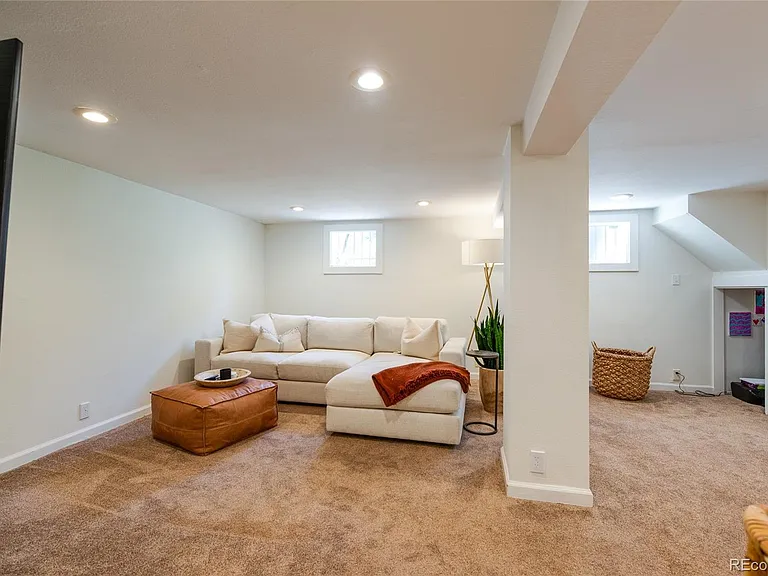 470 S Williams St — Photo 11